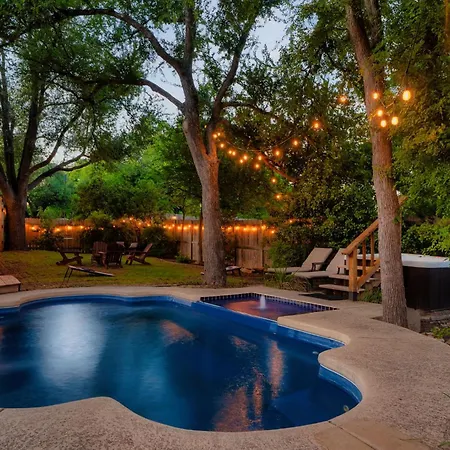 Pool & Hot Tub Luxury Escape Gym & Gameroom